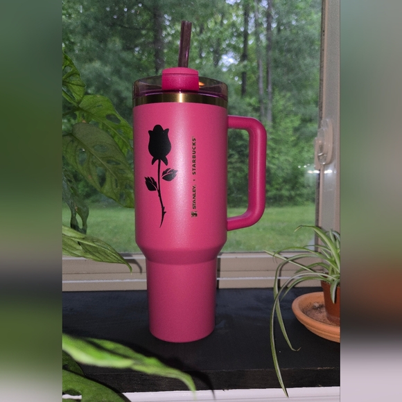 Starbucks x Stanley - Picture 1 of 4